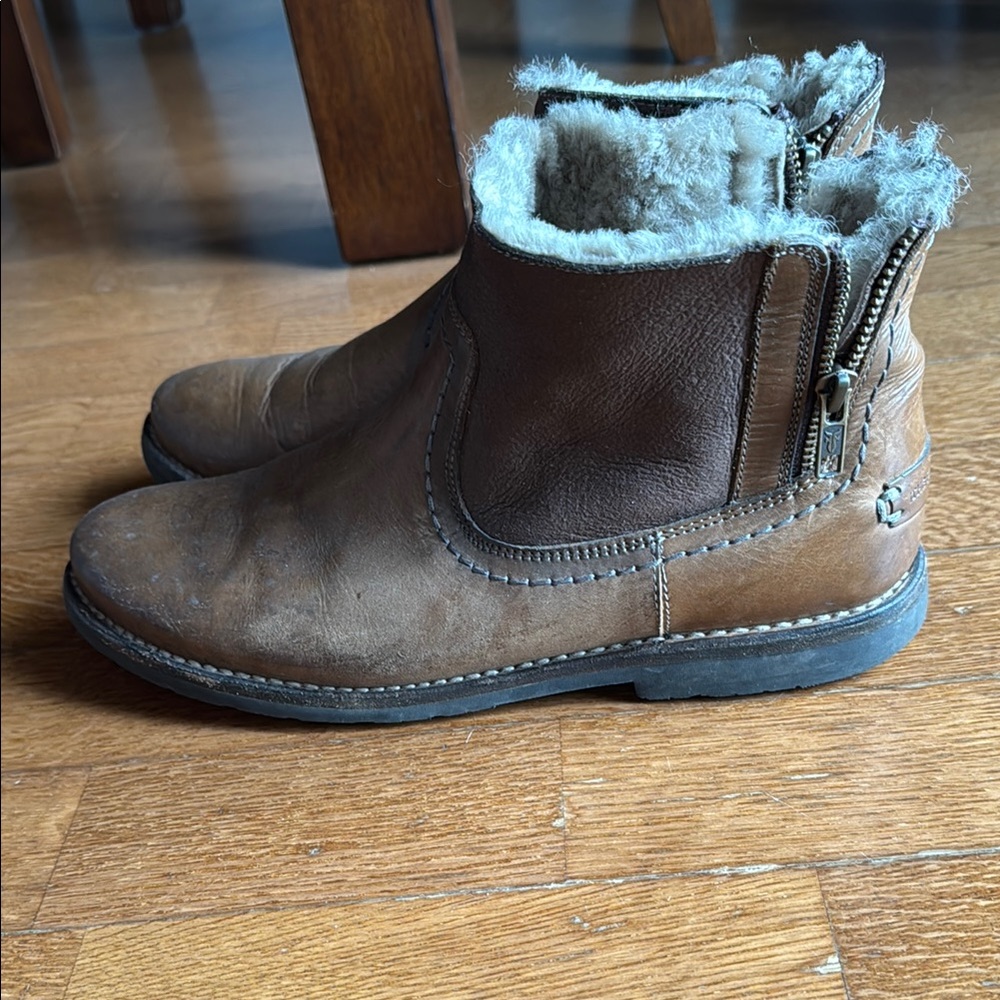 Woman’s Brown Leather Boots